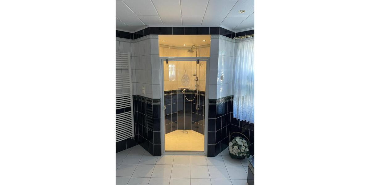 Einfamilienhaus Spremberg - 7 Zimmer, 220 m&sup2;, 214.000&euro; | Angebot:19879375