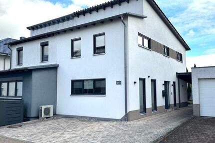 Charmantes Doppelhaus in attraktiver Wohnlage 5 zimmer