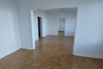 Flensburg - Turnerberg 4-Zimmer-Wohnung-Altbau - modernisiert - Erstbezug 4 zimmer