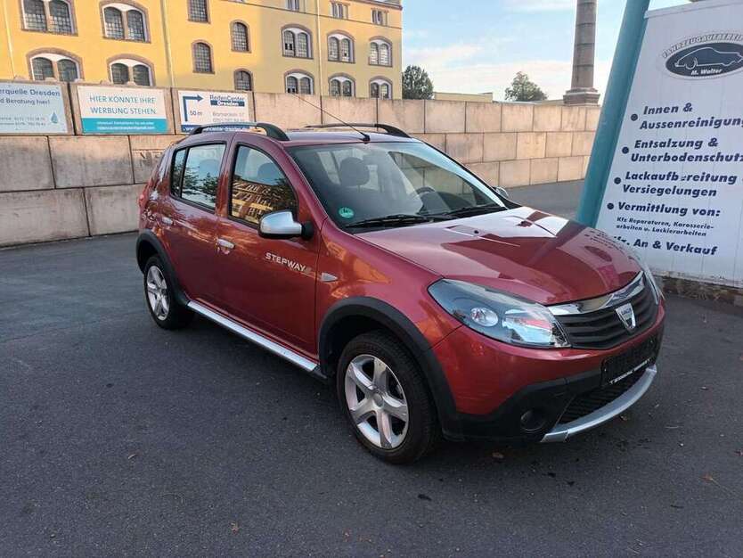 Dacia Sandero 27.000 km 5.800 € Dresden 01257