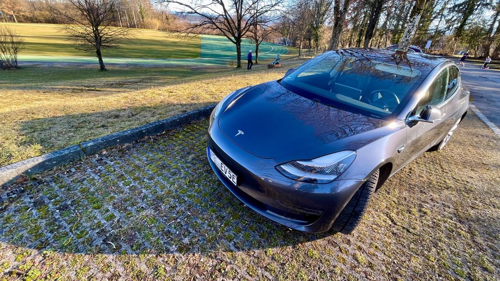 Tesla Model 3 128.000 km 17.950 &euro; Feldafing 82340