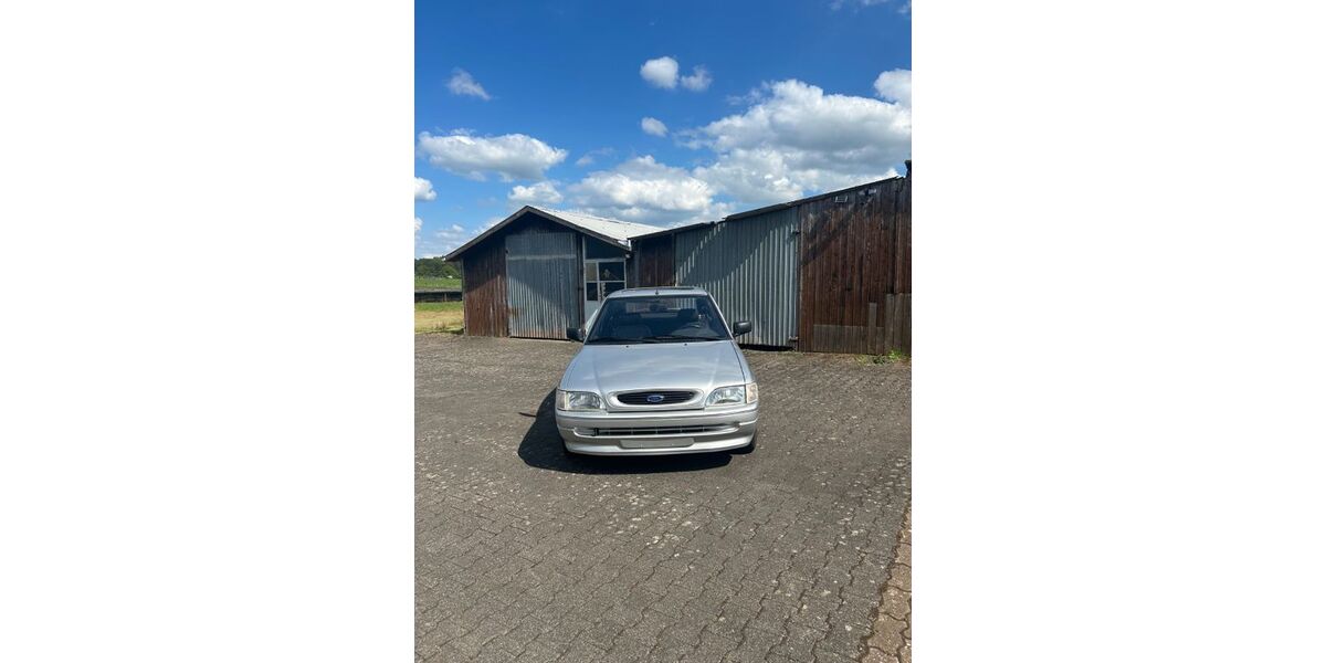 Ford Escort 53.911 km 1.950 &euro; Losheim am See 66679