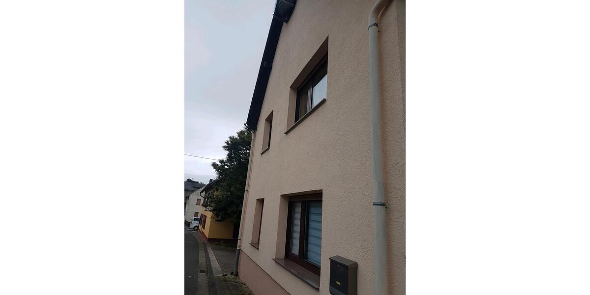 Einfamilienhaus Stromberg - 5 Zimmer, 150 m&sup2;, 1.300&euro; | Angebot:26298531