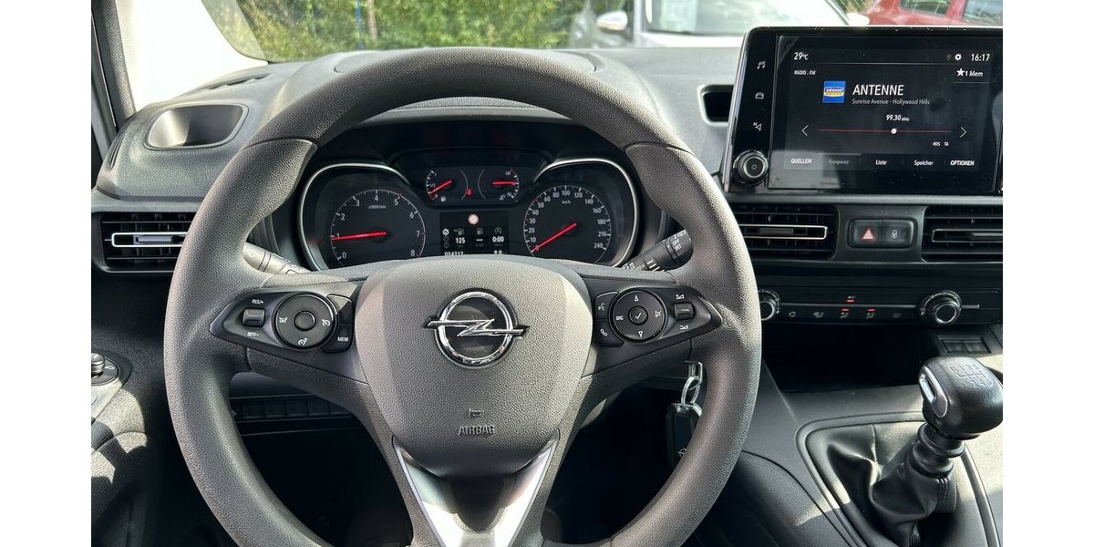 Opel Combo 1.2i Edition 1.HAND Tempomat DAB PDC 54.200 km 15.500 &euro; Altdorf 84032