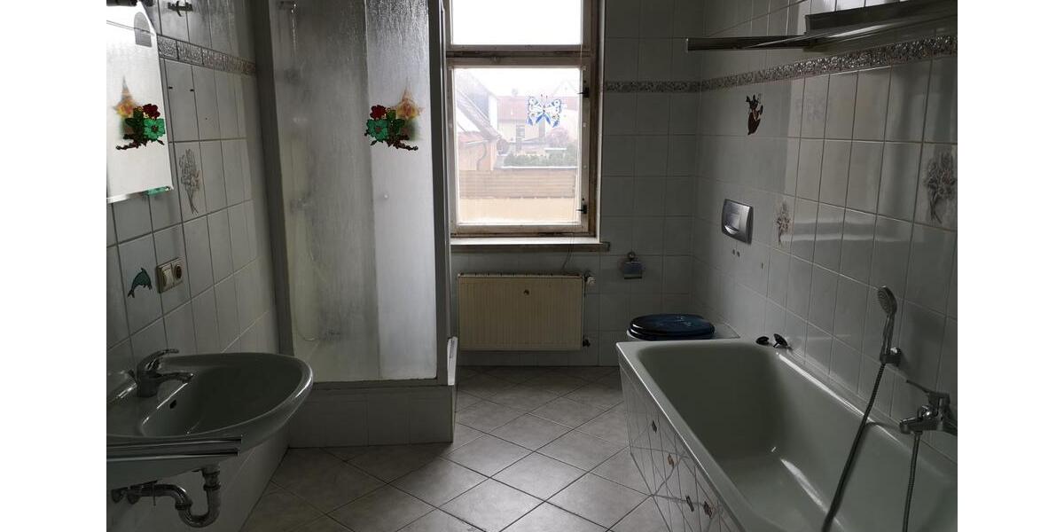 Etagenwohnung Bitterfeld-Wolfen Bitterfeld - 3 Zimmer, 74 m&sup2;, 474&euro; | Angebot:27635564