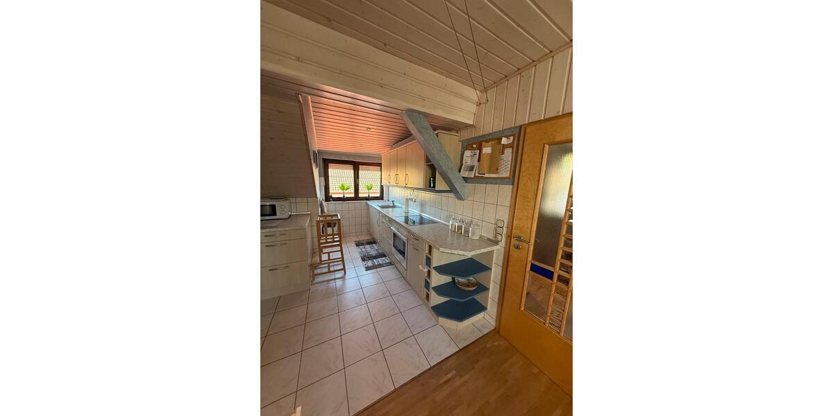 Dachgeschoßwohnung Lauda-Königshofen Königshofen - 2.5 Zimmer, 80 m&sup2;, 850&euro; | Angebot:26330008