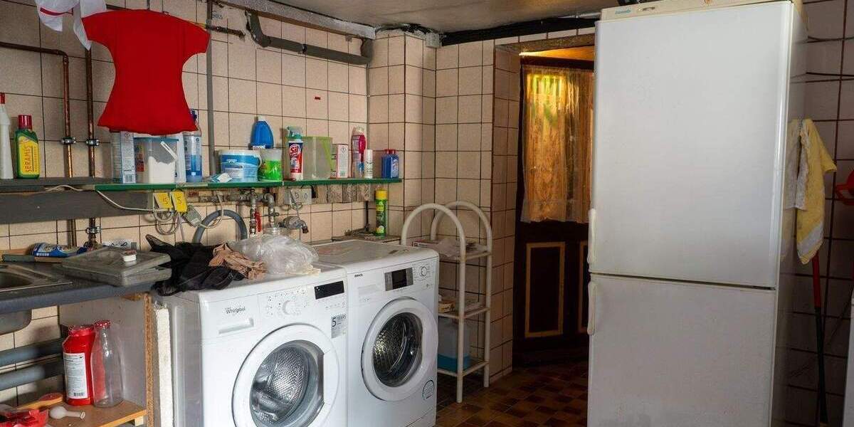 Mehrfamilienhaus, Wohnhaus Saarbrücken Scheidt - 9 Zimmer, 189 m&sup2;, 259.000&euro; | Angebot:26344741