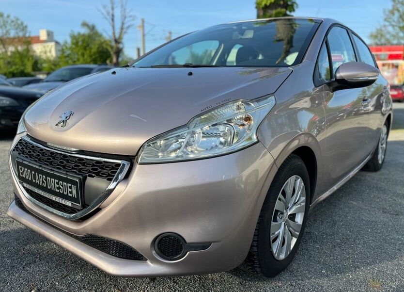 Peugeot 208 44.000 km 6.444 € Dresden 01257