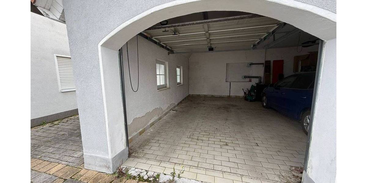Etagenwohnung Cadolzburg - 2 Zimmer, 94 m&sup2;, 199.000&euro; | Angebot:26852477