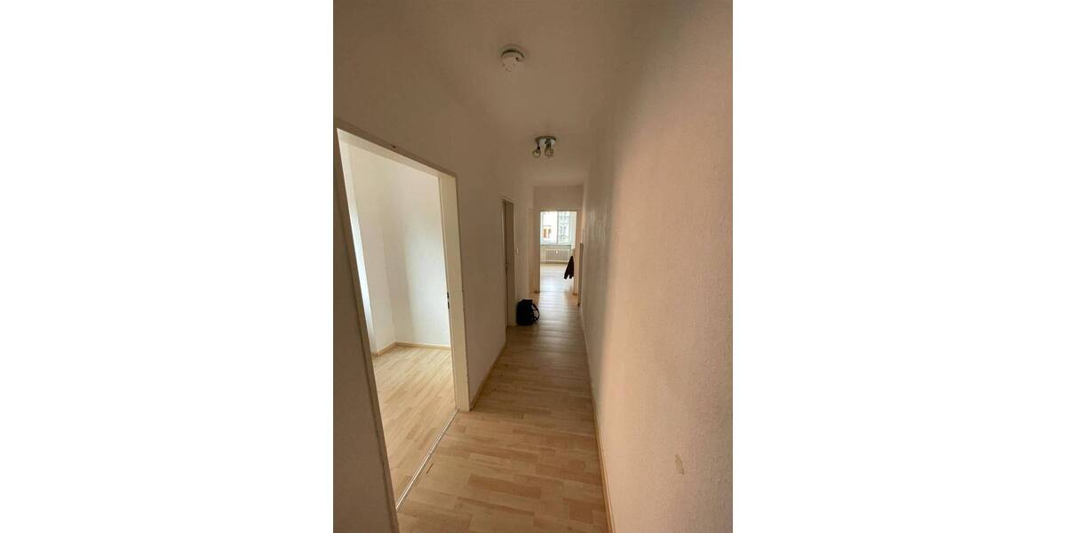 Etagenwohnung Kassel Mitte - 1 Zimmer, 32 m&sup2;, 300&euro; | Angebot:26874990