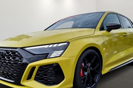 Audi RS3 2.100 km 67.900 € Kaiserslautern 67663