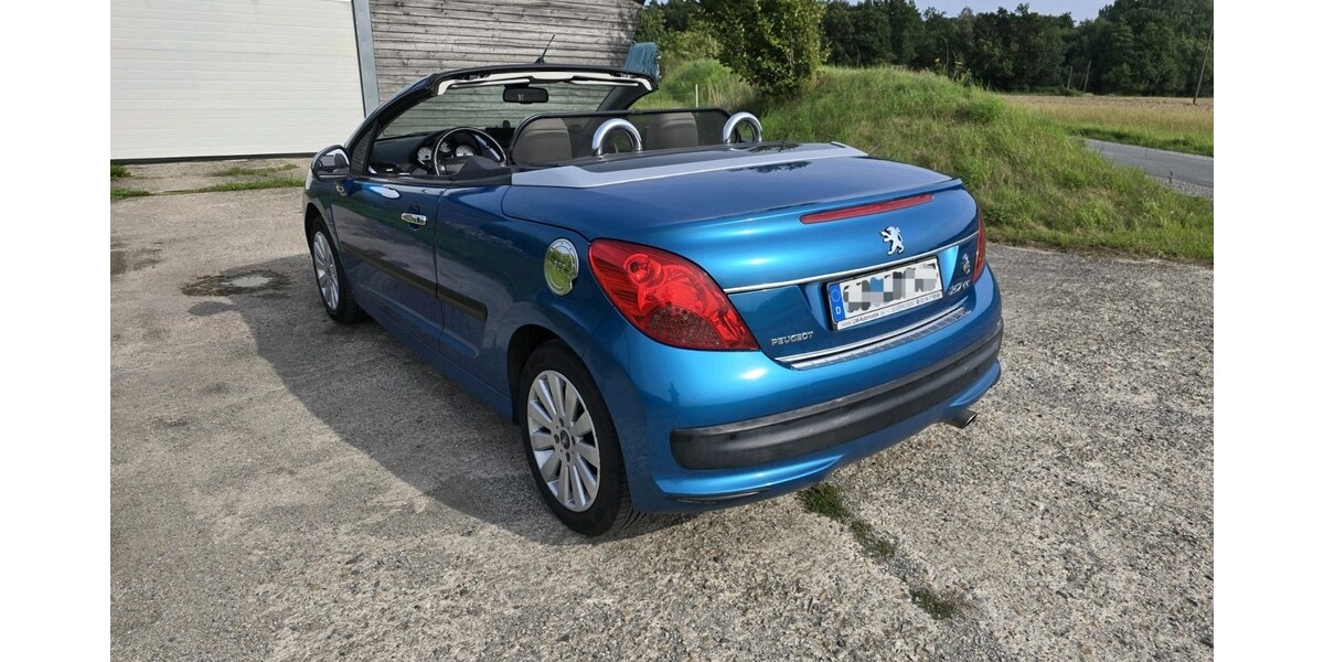 Peugeot 207 CC 92.000 km 3.700 € Bielefeld 33602