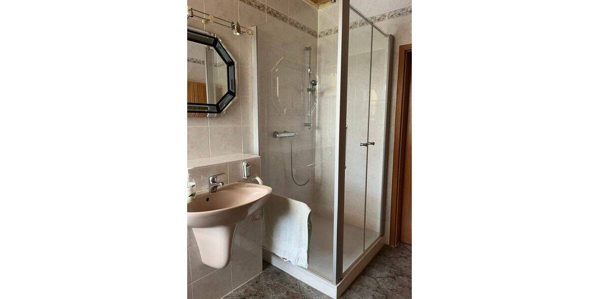 Mehrfamilienhaus, Wohnhaus Altenburg - 7 Zimmer, 198.000&euro; | Angebot:26885944