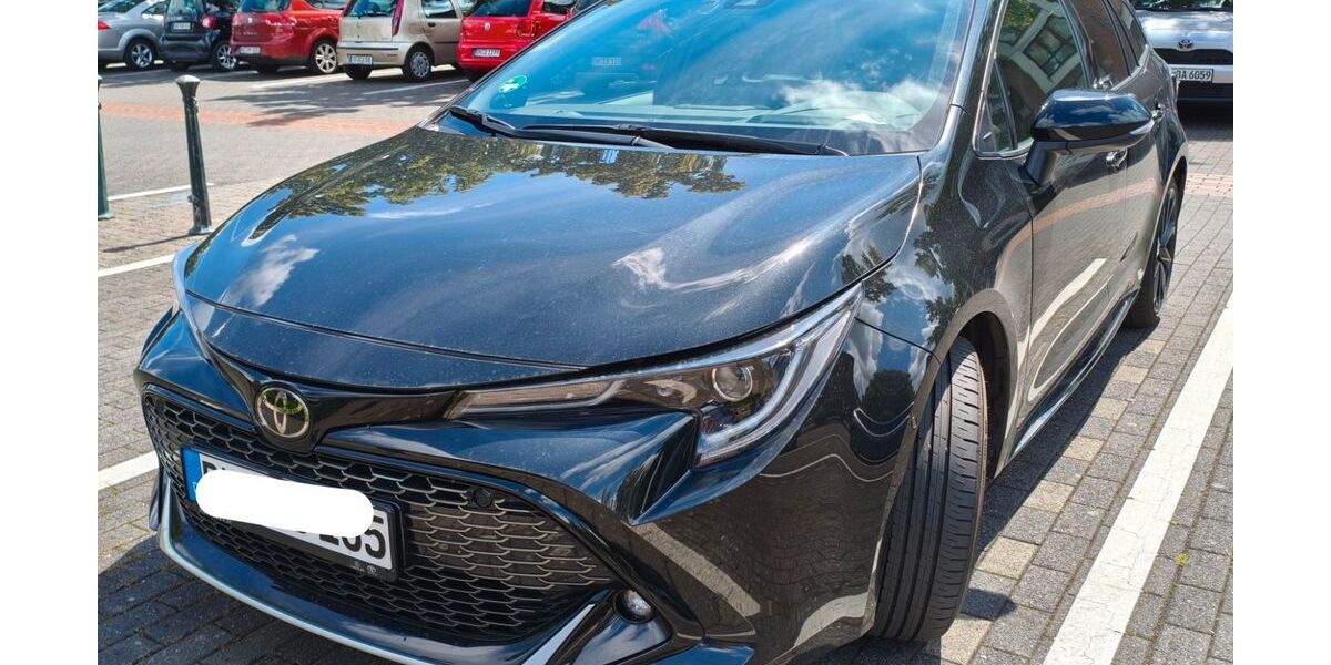 Toyota Corolla 45.500 km 26.700 &euro; Pulheim-Stommeln 50259