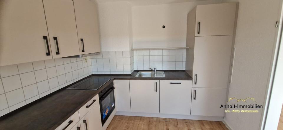 Dachgeschoßwohnung Bitterfeld-Wolfen Bitterfeld - 2 Zimmer, 62 m&sup2;, 405&euro; | Angebot:26665211