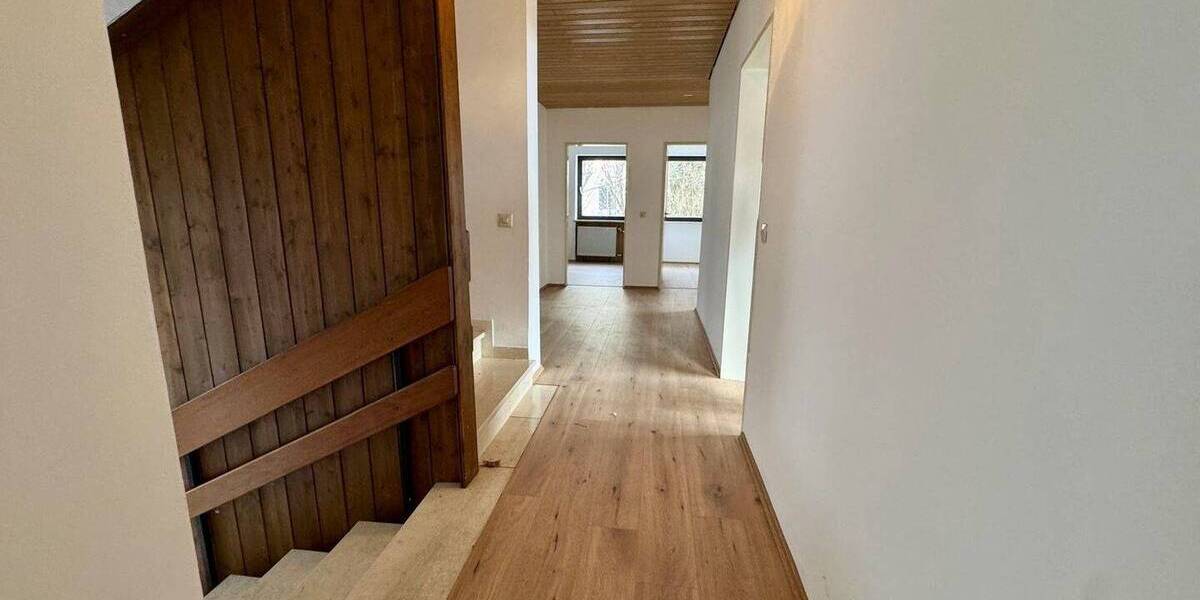 Mehrfamilienhaus, Wohnhaus Deggendorf - 6 Zimmer, 250 m&sup2;, 599.000&euro; | Angebot:26730527