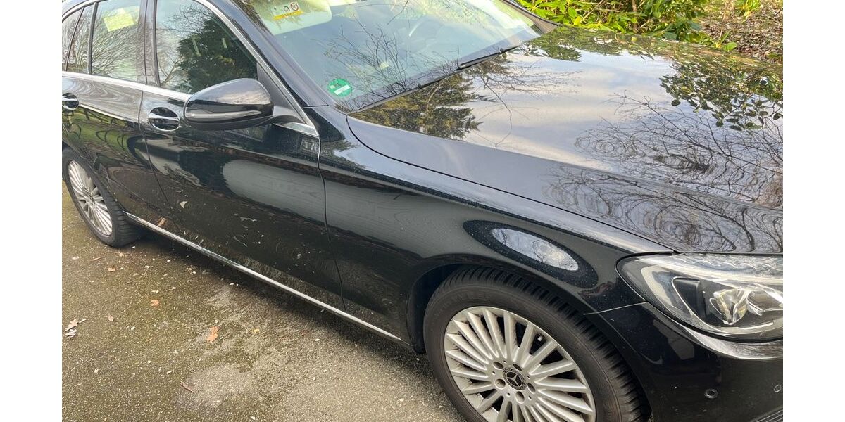 Mercedes-Benz 220 120.000 km 16.500 &euro; bargfeld-stegen 23863