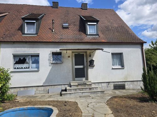 Doppelhaushälfte mit Garten in ruhiger Lage von 97437 Haßfurt, 22 min. bis Schweinfurt, 30 min. bis Bamberg (ID 10526) 6 zimmer