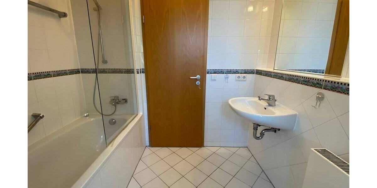 Etagenwohnung Fürstenfeldbruck Fürstenfeld - 3 Zimmer, 75 m&sup2;, 1.290&euro; | Angebot:26291700