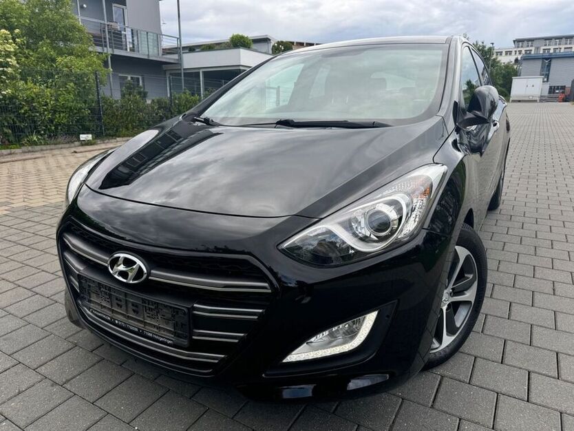 i30