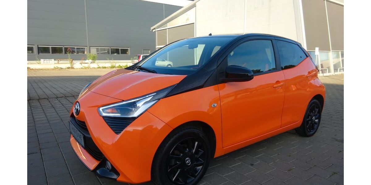 Toyota Aygo (X) 39.316 km 9.250 &euro; Steißlingen 78256