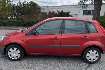 Ford Fiesta 106.303 km 1.690 &euro; Barsbüttel 22885