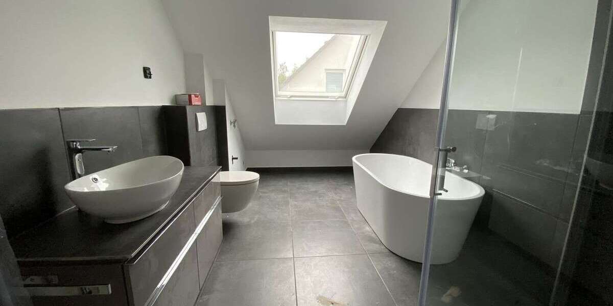 Wohnung zum Mieten in Hildesheim 1.200 € 104 m² 4 zimmer