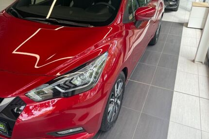 Nissan Micra 22.637 km 9.890 &euro; Dresden 01067
