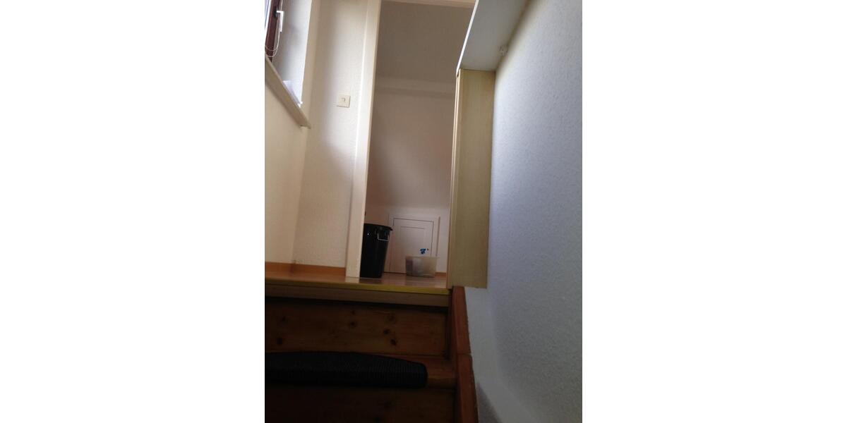 Dachgeschoßwohnung Lüneburg Ebensberg - 1.5 Zimmer, 30 m&sup2;, 380&euro; | Angebot:25784015