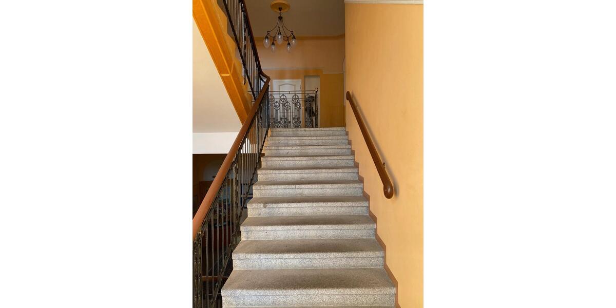 Dachgeschoßwohnung Gröditz - 3 Zimmer, 88 m&sup2;, 660&euro; | Angebot:26132946