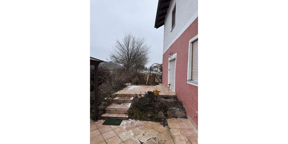 Einfamilienhaus Reichenbach - 8 Zimmer, 249 m&sup2;, 415.000&euro; | Angebot:25364665