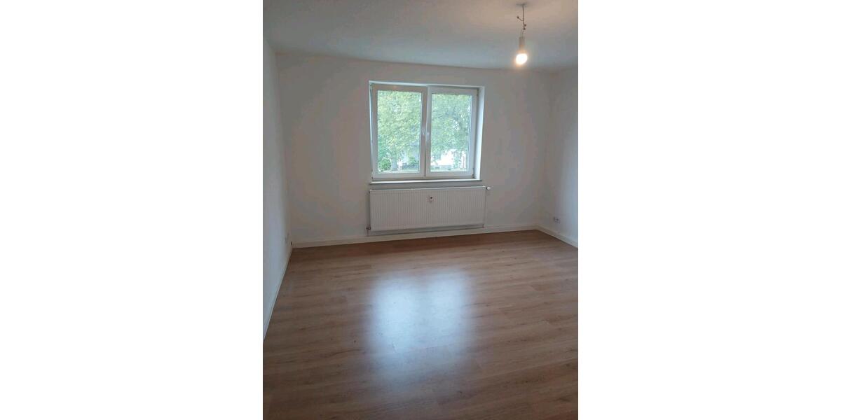 Erdgeschoßwohnung Jüterbog - 3 Zimmer, 74 m&sup2;, 680&euro; | Angebot:25258021