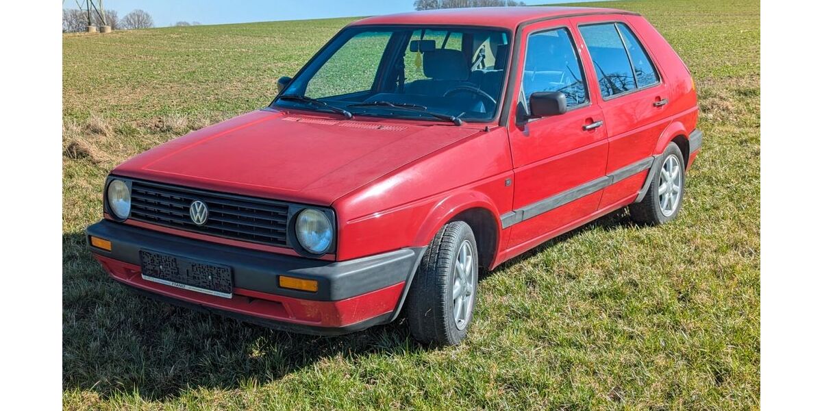 VW Golf 124.000 km 2.600 &euro; Göda 02633