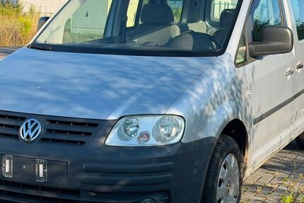 VW Caddy 203.000 km 2.699 &euro; Göttingen 37079