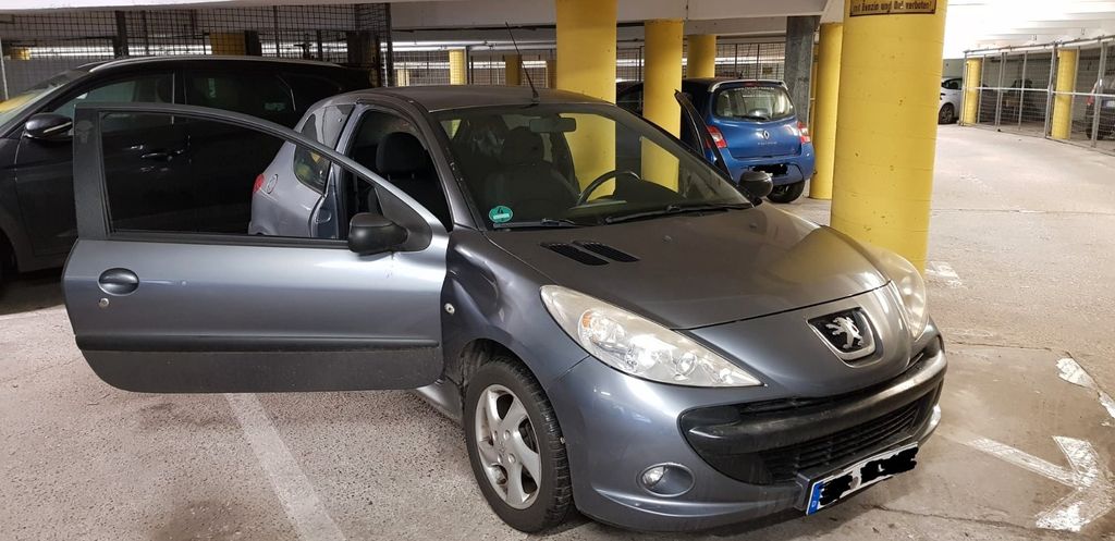 Peugeot 206 175.000 km 2.800 &euro; Duisburg 47167