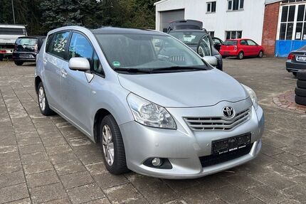 Toyota Verso 215.000 km 3.400 € Hechthausen 21755