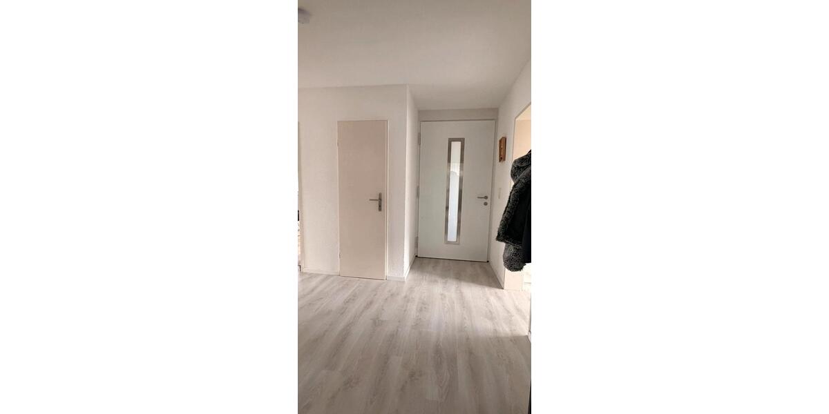 Etagenwohnung Wildberg - 3 Zimmer, 90 m&sup2;, 1.100&euro; | Angebot:25768036