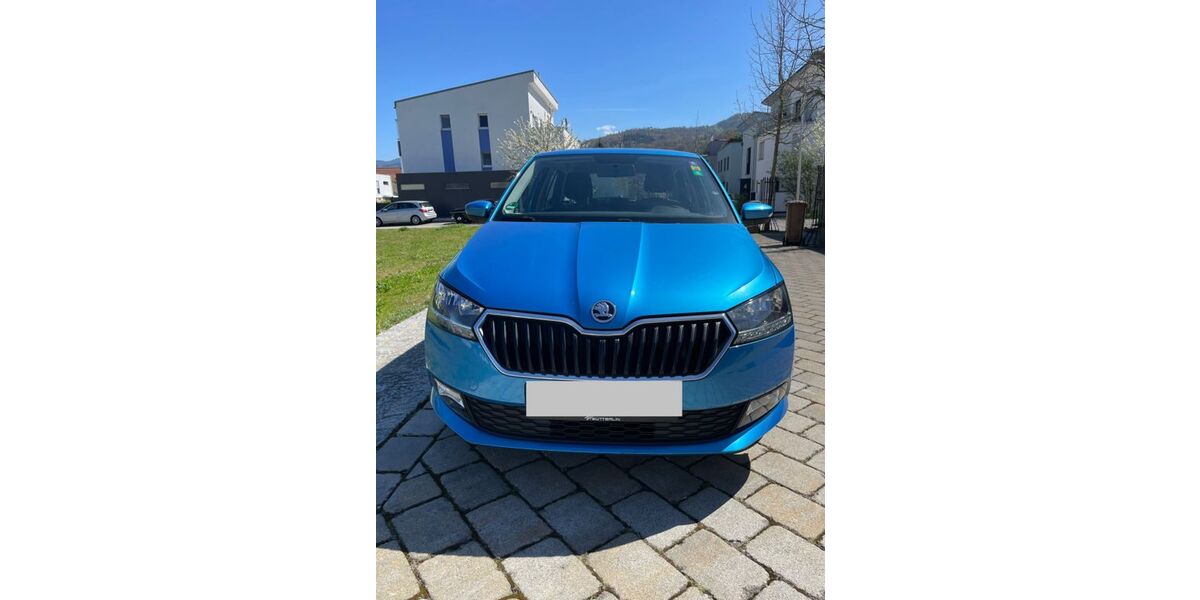 Skoda Fabia 69.500 km 12.490 &euro; Freiburg 79111