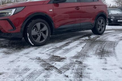 Opel Grandland (X) 15.300 km 19.999 &euro; Zerbst / Anhalt 39261