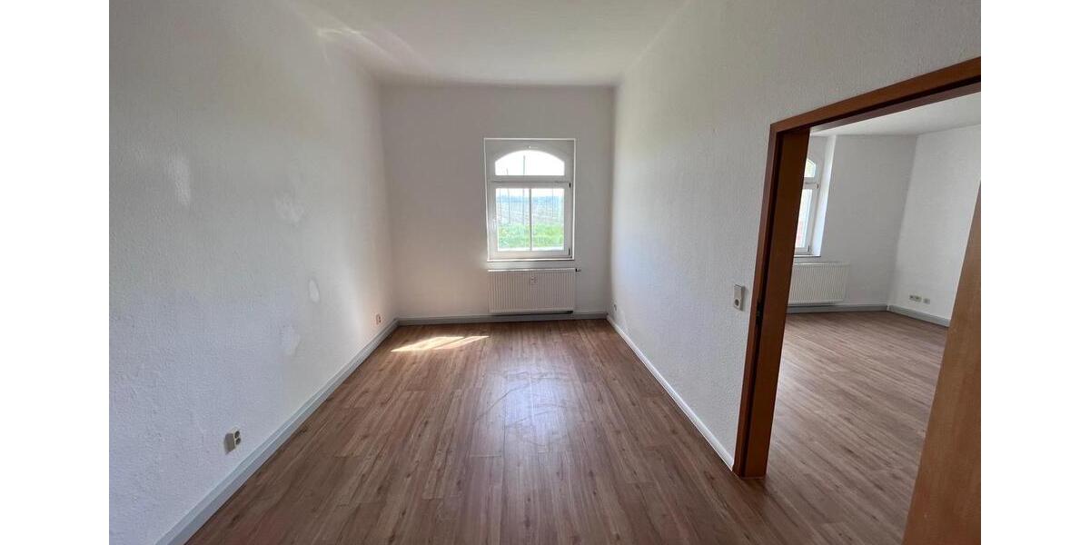 Erdgeschoßwohnung Querfurt - 3 Zimmer, 109 m&sup2;, 505&euro; | Angebot:26123970