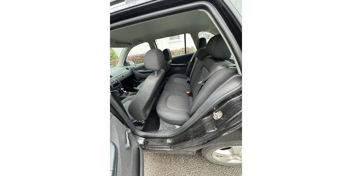 Skoda Fabia 341.000 km 1.300 &euro; Müllheim 79379