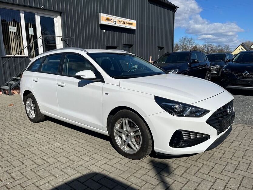 i30