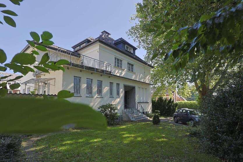 Haus zum Kaufen in Solingen 648.000 € 332 m²