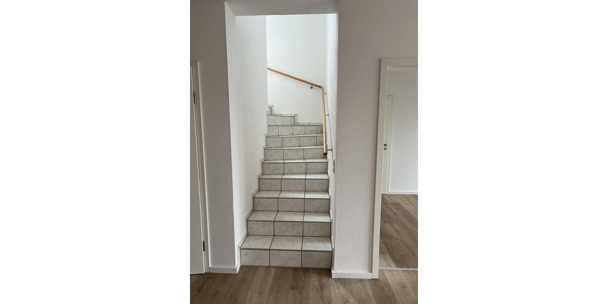 Mehrfamilienhaus, Wohnhaus Beratzhausen - 7 Zimmer, 203 m&sup2;, 695.000&euro; | Angebot:26389895