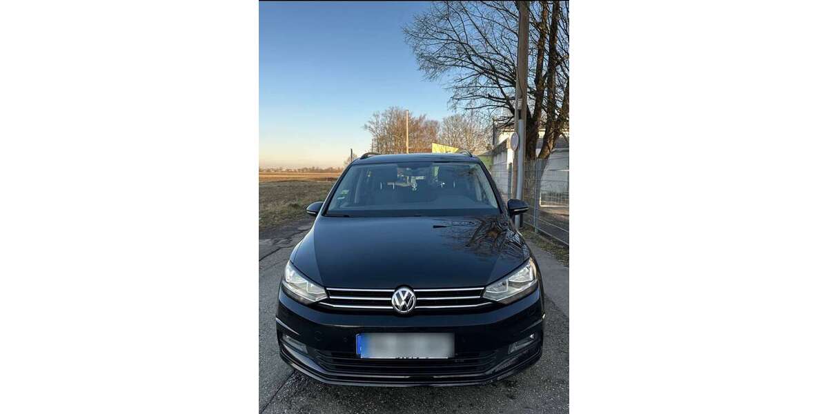 VW Touran 72.000 km 20.000 &euro; Germering 82110