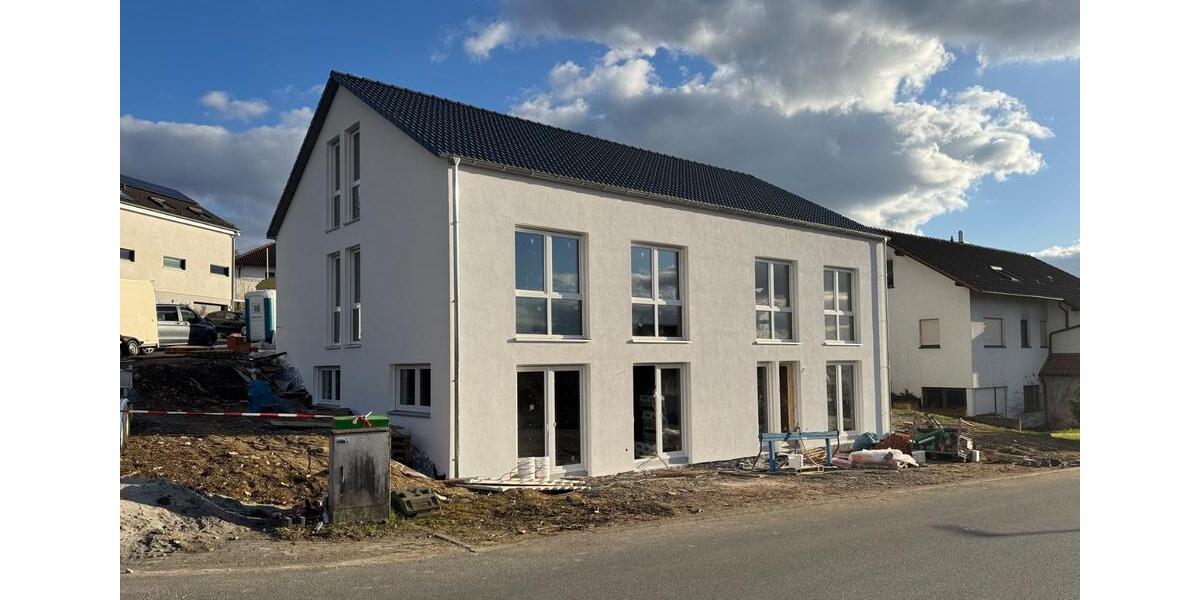 Doppelhaushälfte Buchen (Odenwald) - 7 Zimmer, 183 m&sup2;, 1.550&euro; | Angebot:26006880