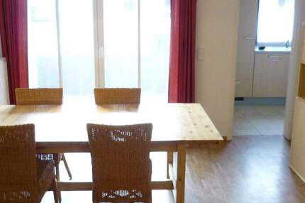 2-Zimmer-Wohnung mit Balkon in ruhigem 8-Parteien-Haus 2 zimmer