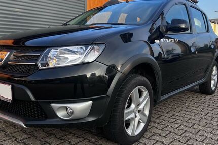 Dacia Sandero 63.000 km 6.600 &euro; Grevenbroich 41515