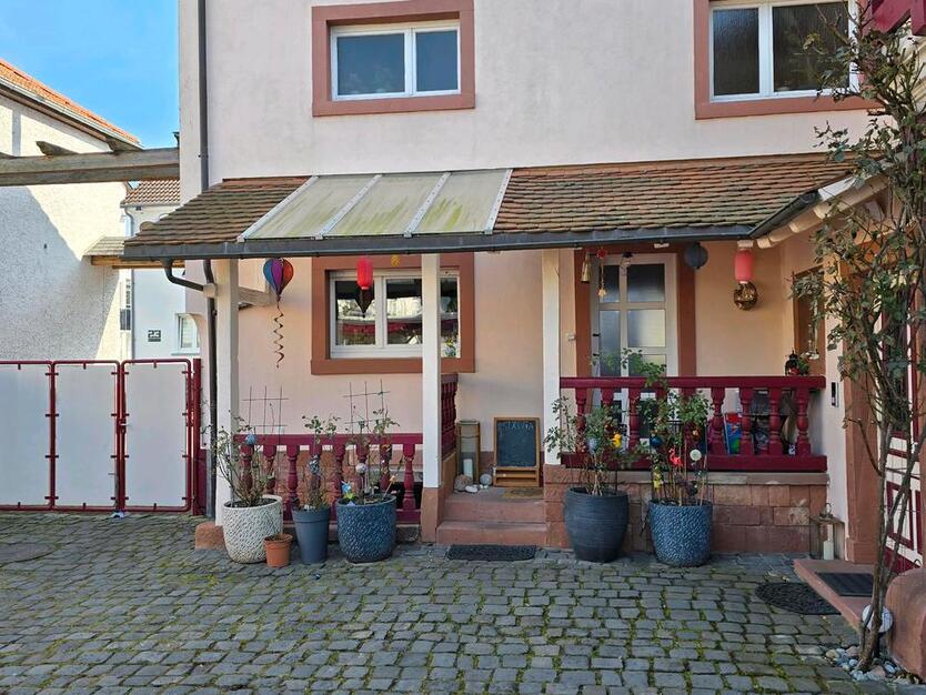 Provisionsfrei: große Stadt-Wohnung in Main-Nähe