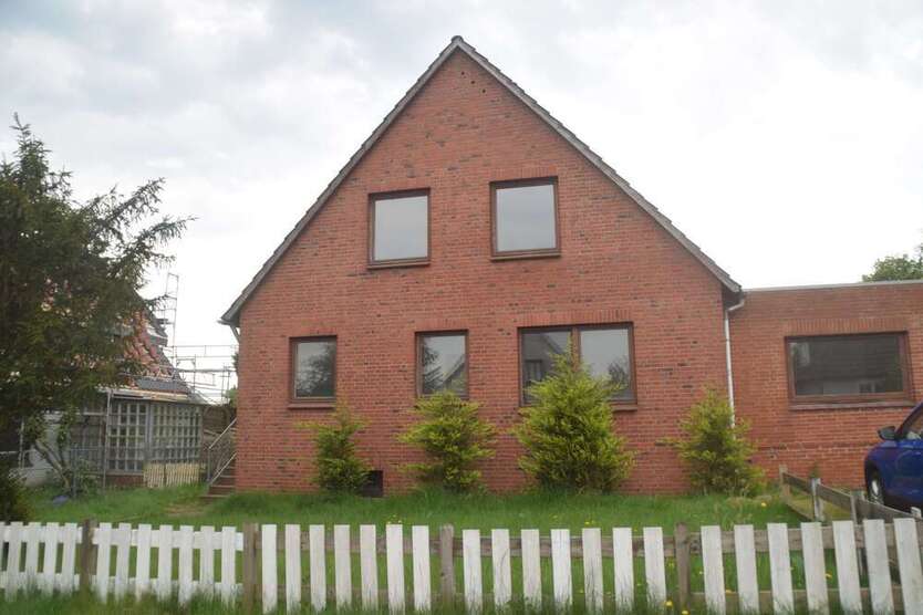 Haus zum Mieten in Cuxhaven 820 € 165 m²